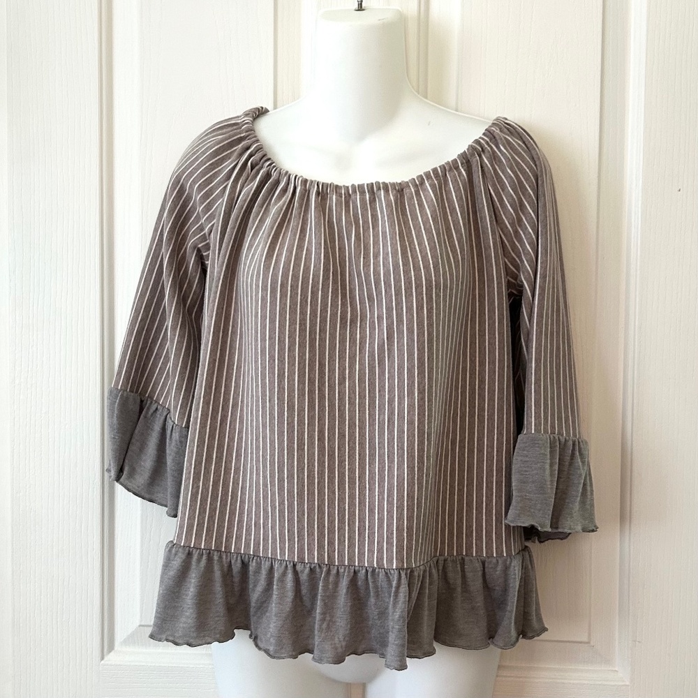 THML Off or On Shoulder Ruffle 3/4 Sleeve Striped Top Small